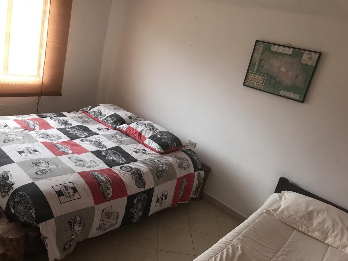 Hostal Casa Lantana Суэска Экстерьер фото